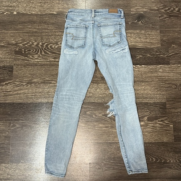 American Eagle Light Blue very Distressed Women's Jeans size 4 - Picture 2 of 10